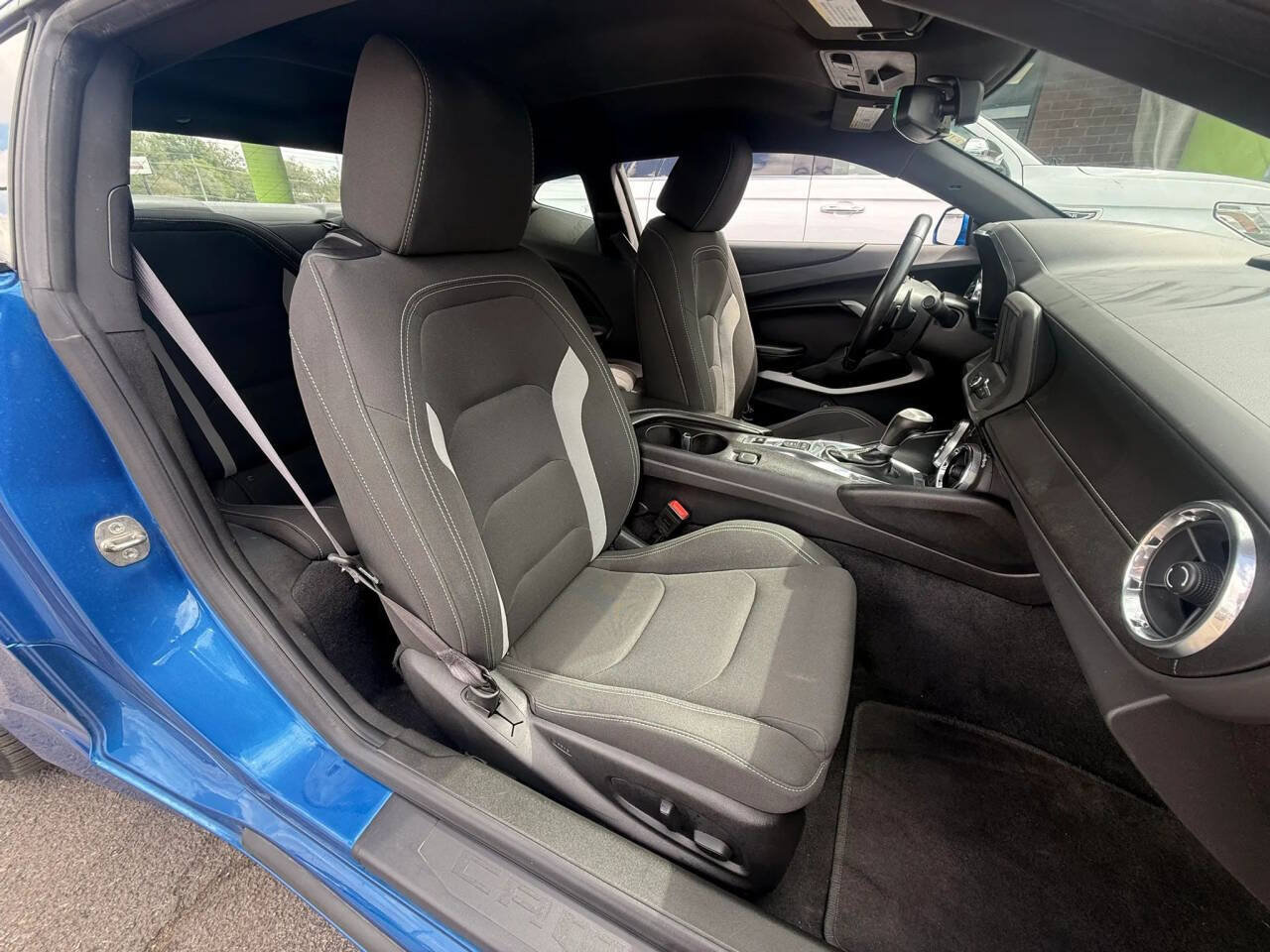 Used 2017 Chevrolet Camaro LT RWD image 16