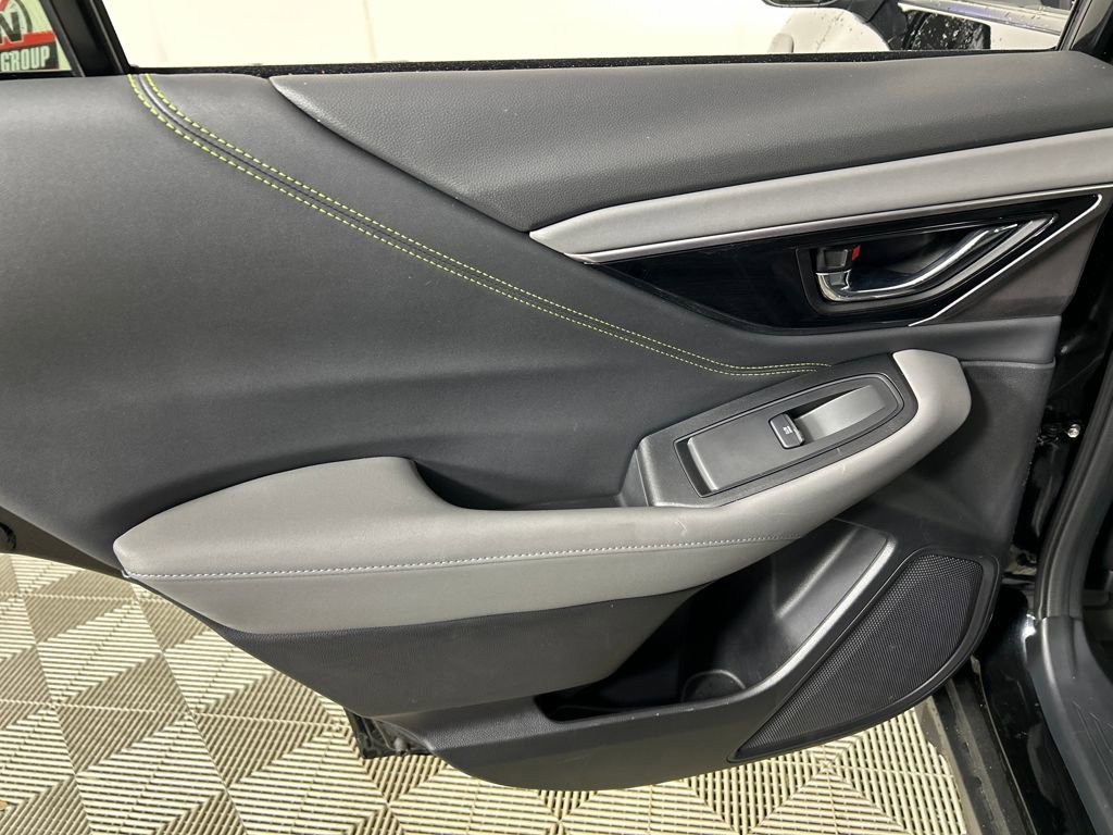 Used 2025 Subaru Outback Onyx Edition image 16