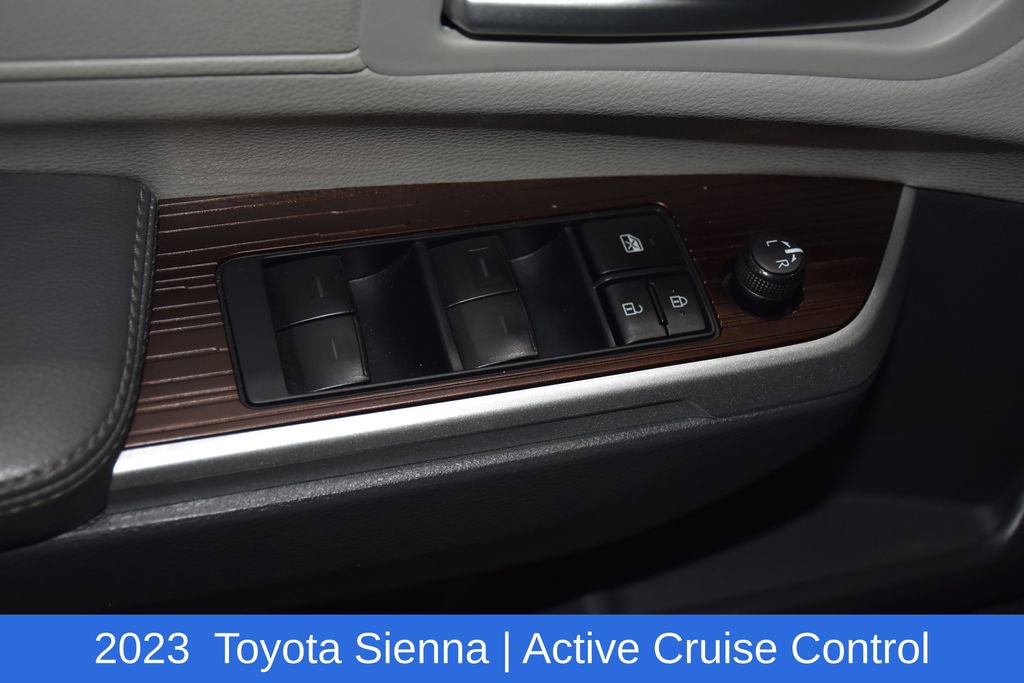 Used 2023 Toyota Sienna XLE image 23