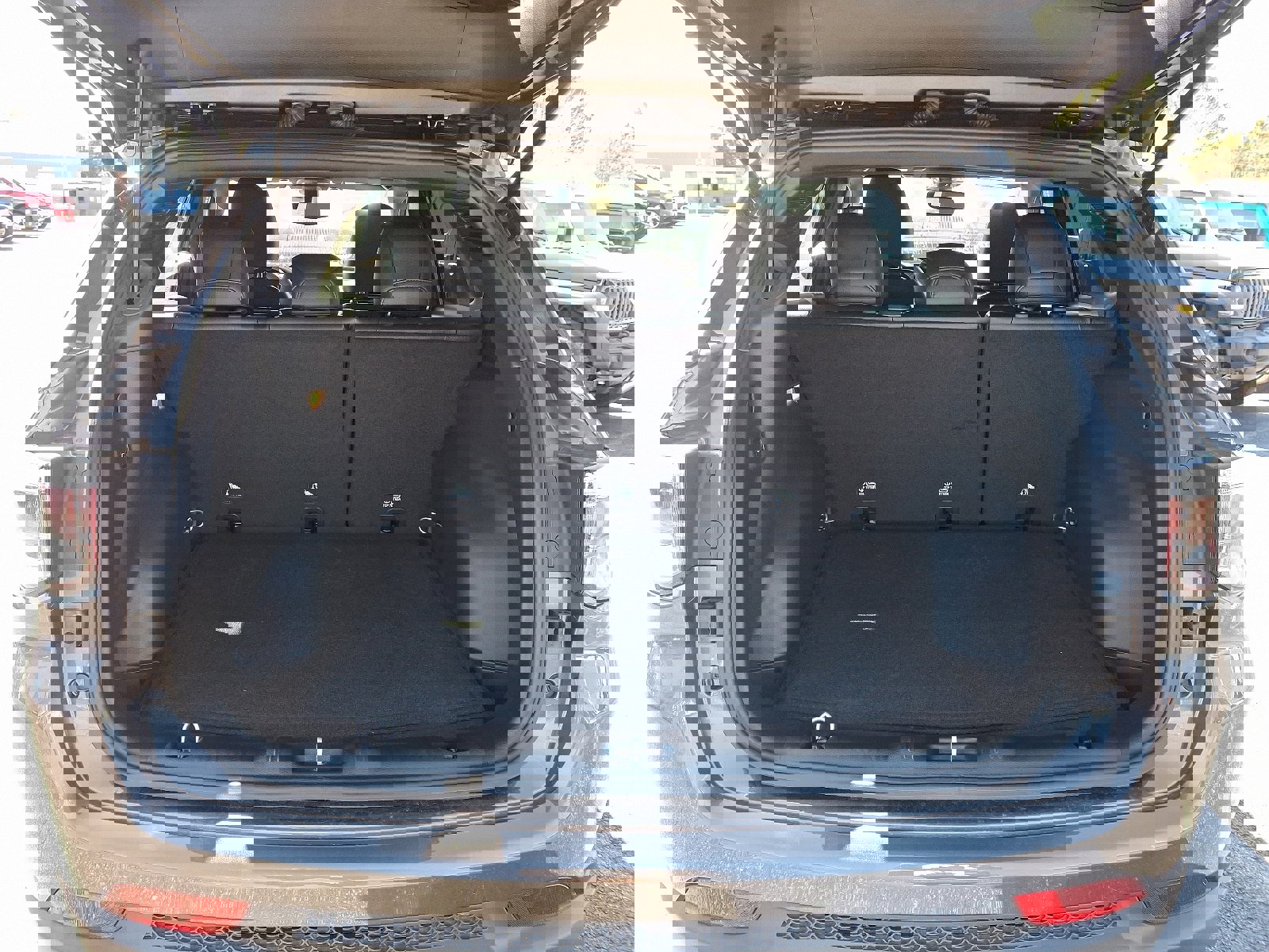 Used 2024 Jeep Compass Latitude w/ Convenience Group image 27