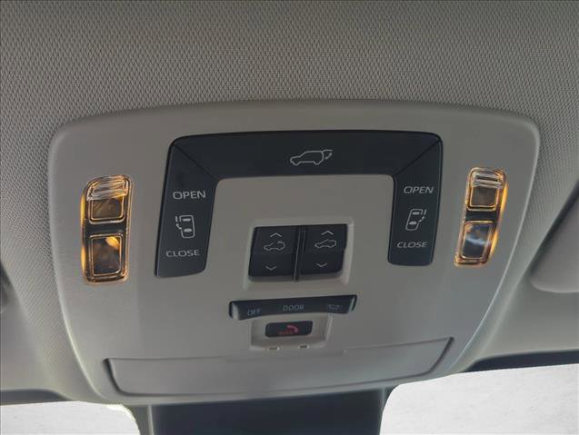 Certified 2026 Toyota Sienna XLE image 21