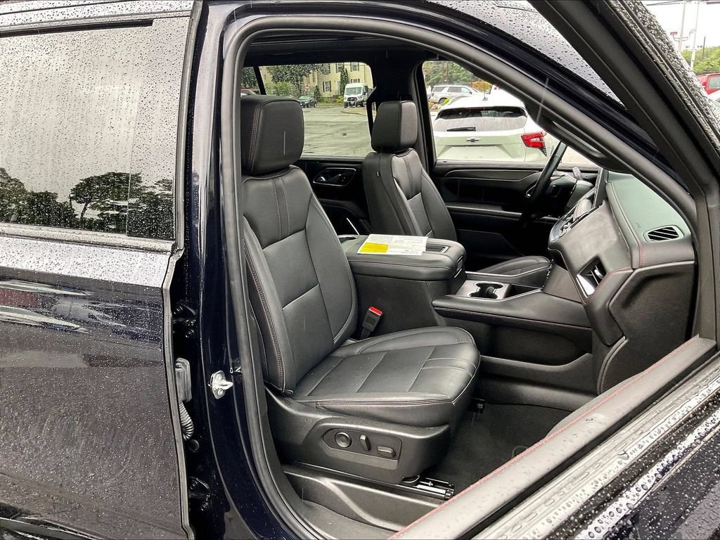 Used 2023 Chevrolet Tahoe RST w/ Luxury Package AWD/4WD image 11