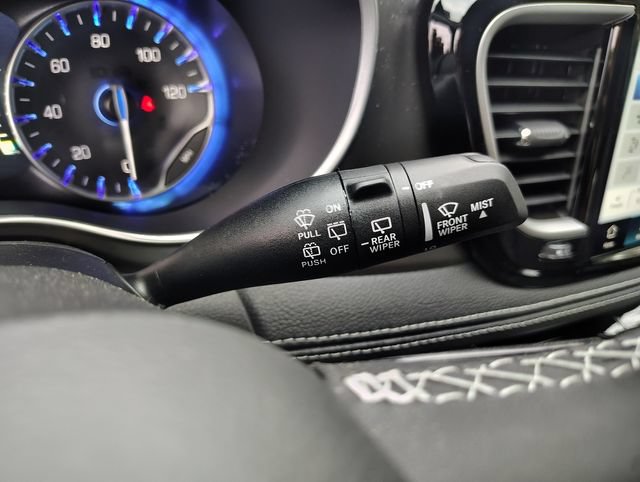 New 2026 Chrysler Pacifica Select w/ S Appearance Package FWD image 17