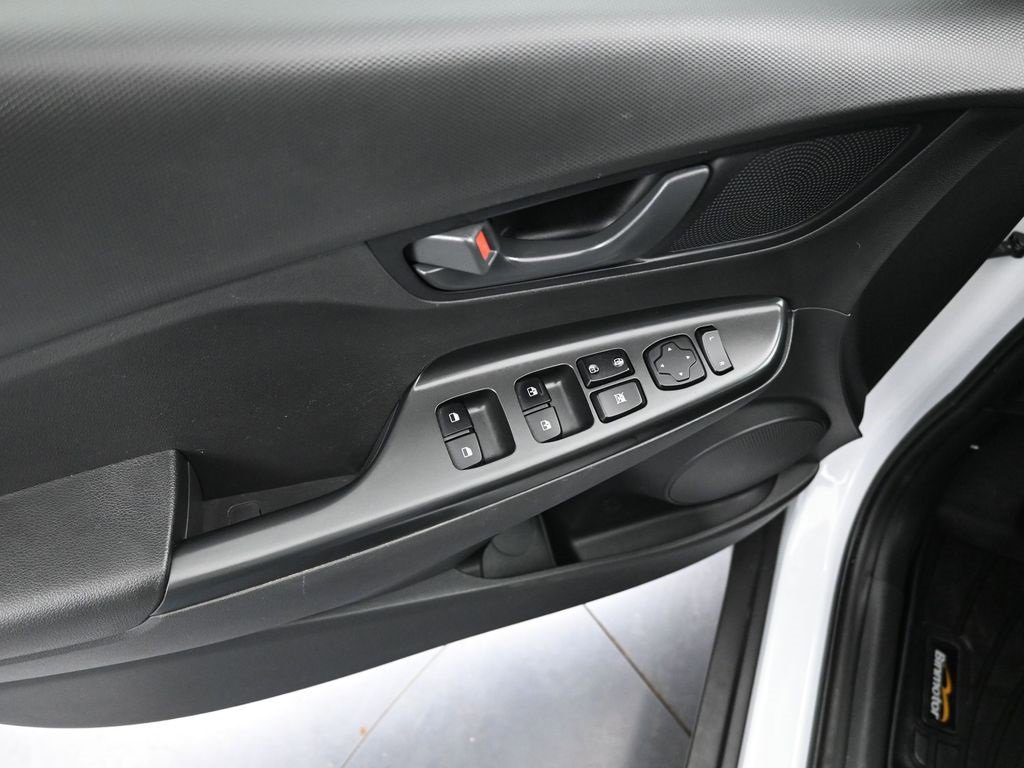 Used 2023 Hyundai Kona SEL w/ Cargo Package image 30