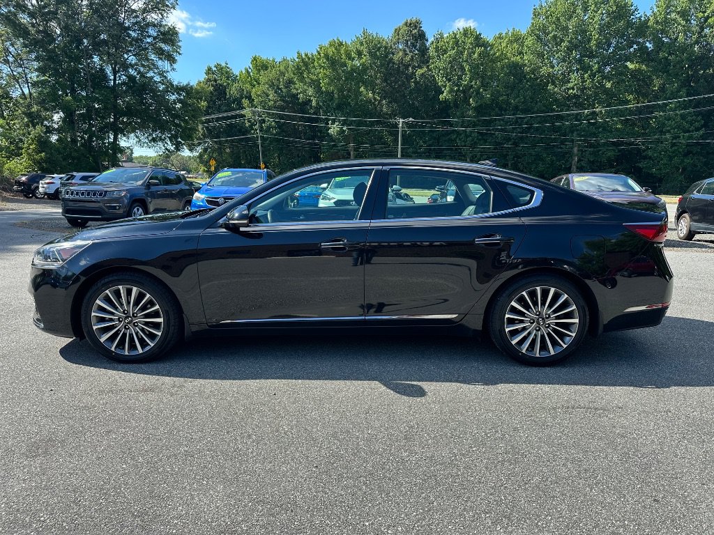 Used 2019 Kia Cadenza Premium FWD image 4