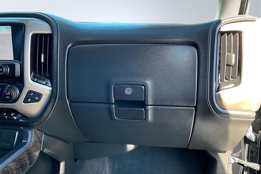 Used 2015 GMC Sierra 2500 Denali w/ Duramax Plus Package image 16