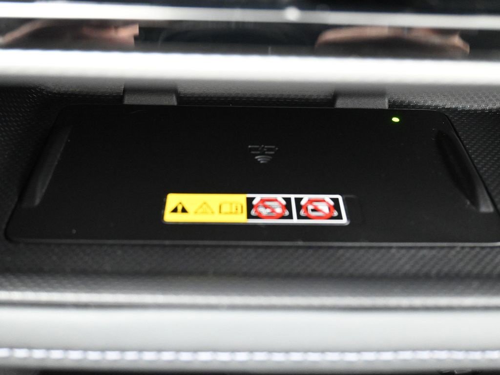 Certified 2025 Toyota Highlander Platinum image 24