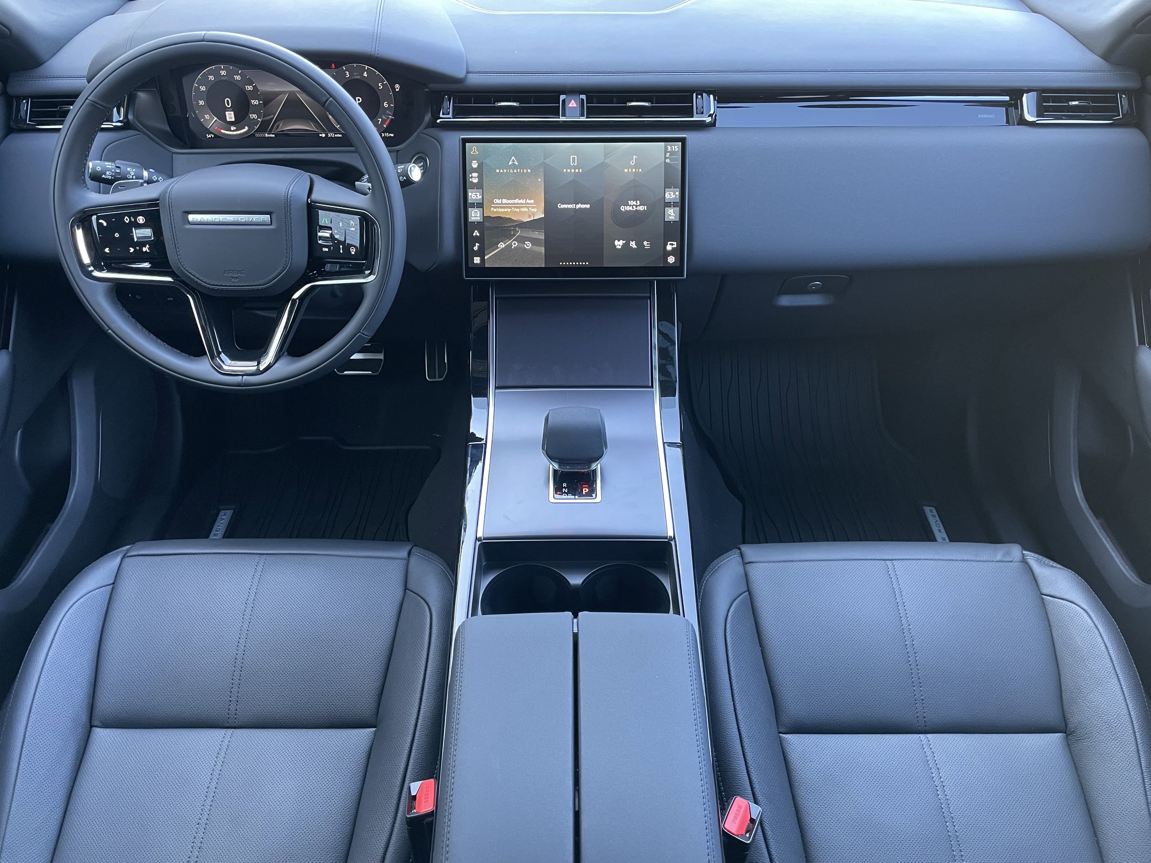 New 2026 Land Rover Range Rover Velar Dynamic SE image 16