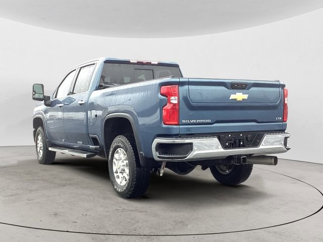 Used 2024 Chevrolet Silverado 3500 LTZ image 3