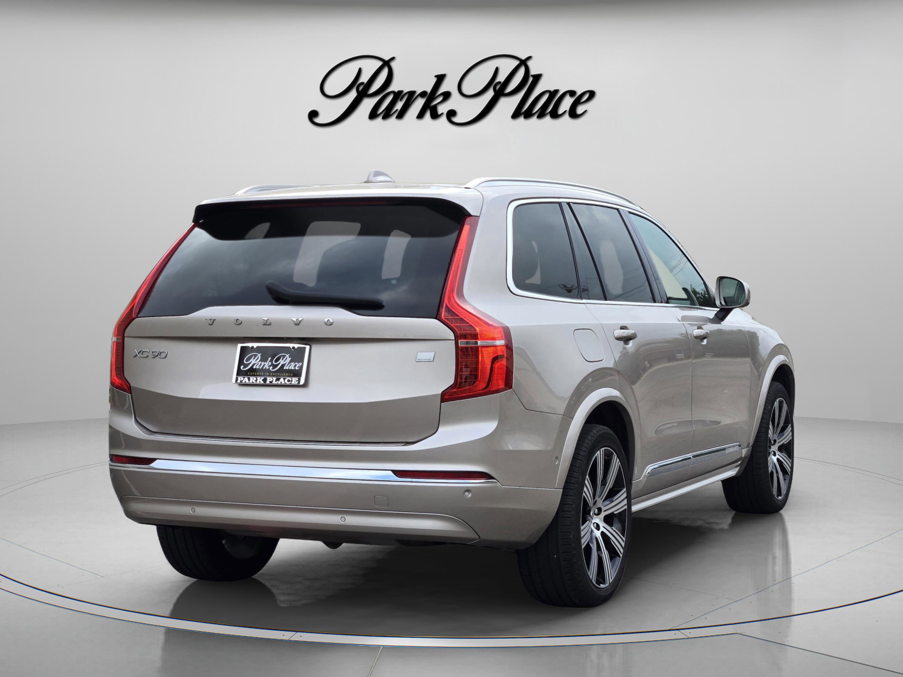 Used 2023 Volvo XC90 T8 Plus w/ Protection Package Premier AWD/4WD image 6