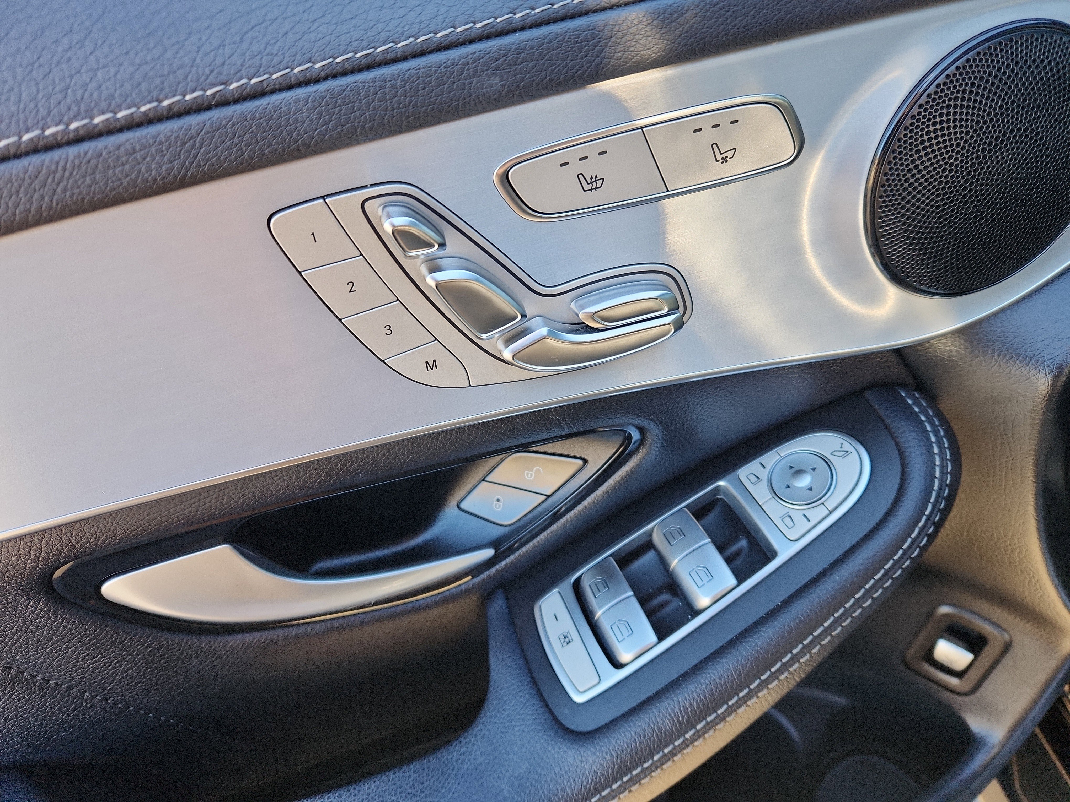 Used 2019 Mercedes-Benz GLC 300 image 22