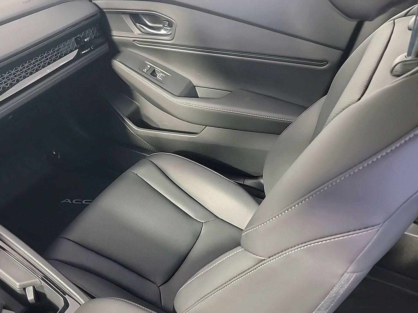 Used 2025 Honda Accord Sport image 21