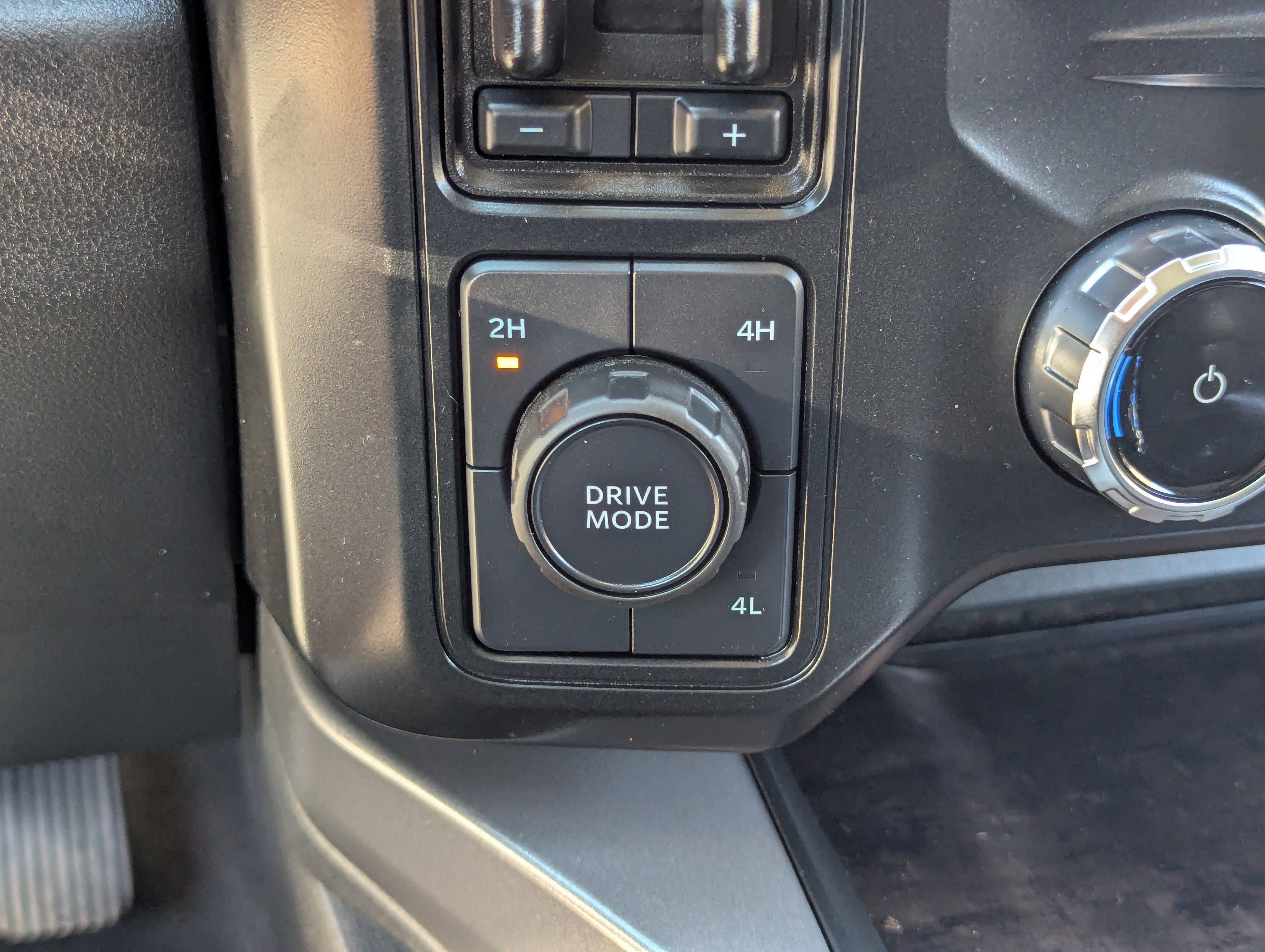 Used 2024 Ford F250 Lariat image 27