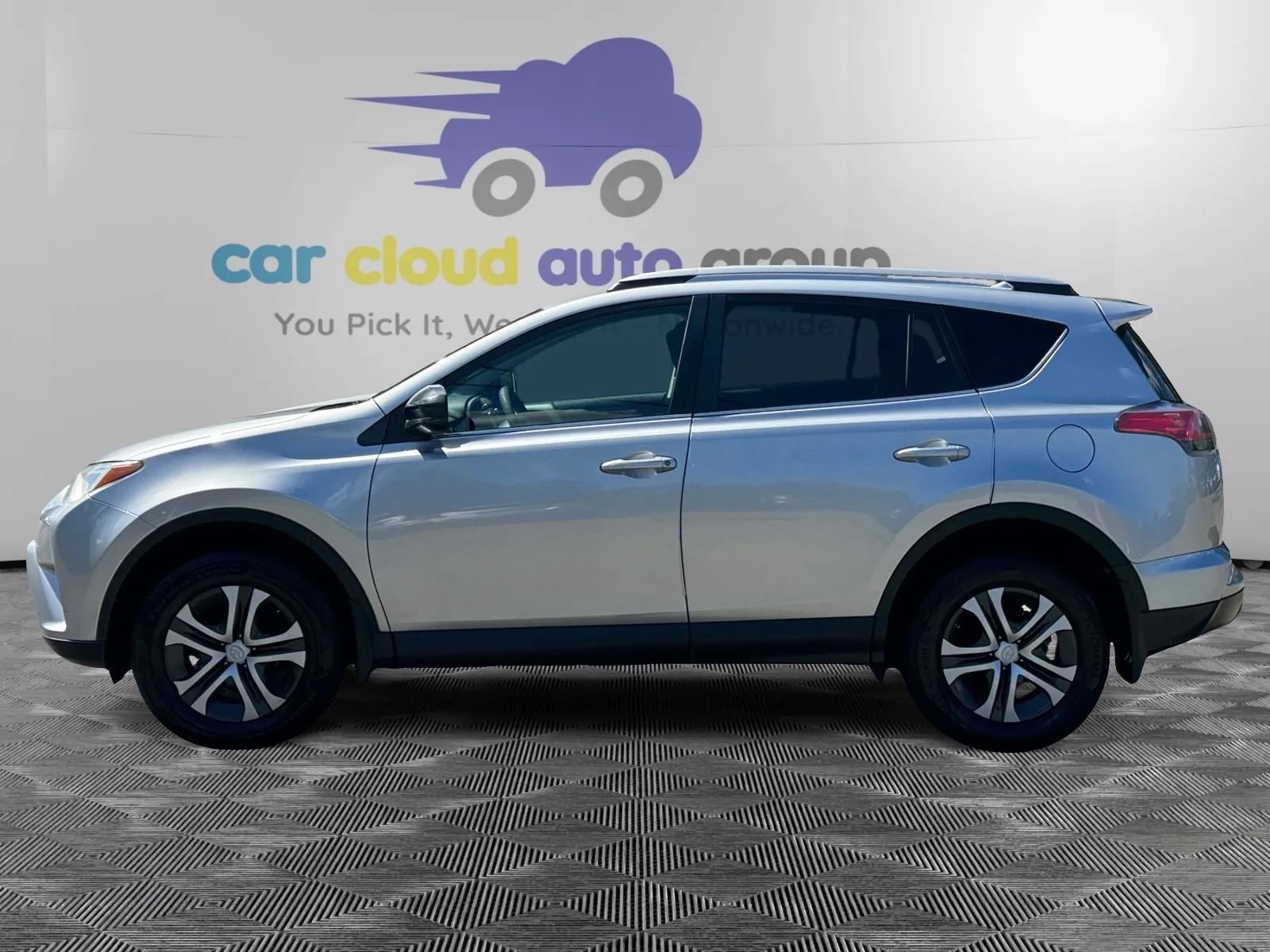 Used 2017 Toyota RAV4 LE w/ All Weather Liner Package FWD image 2
