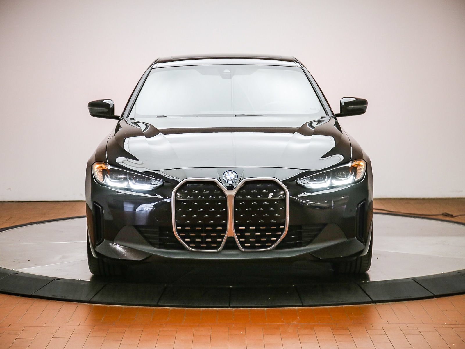 Certified 2023 BMW i4 eDrive35 w/ Premium Package RWD image 7