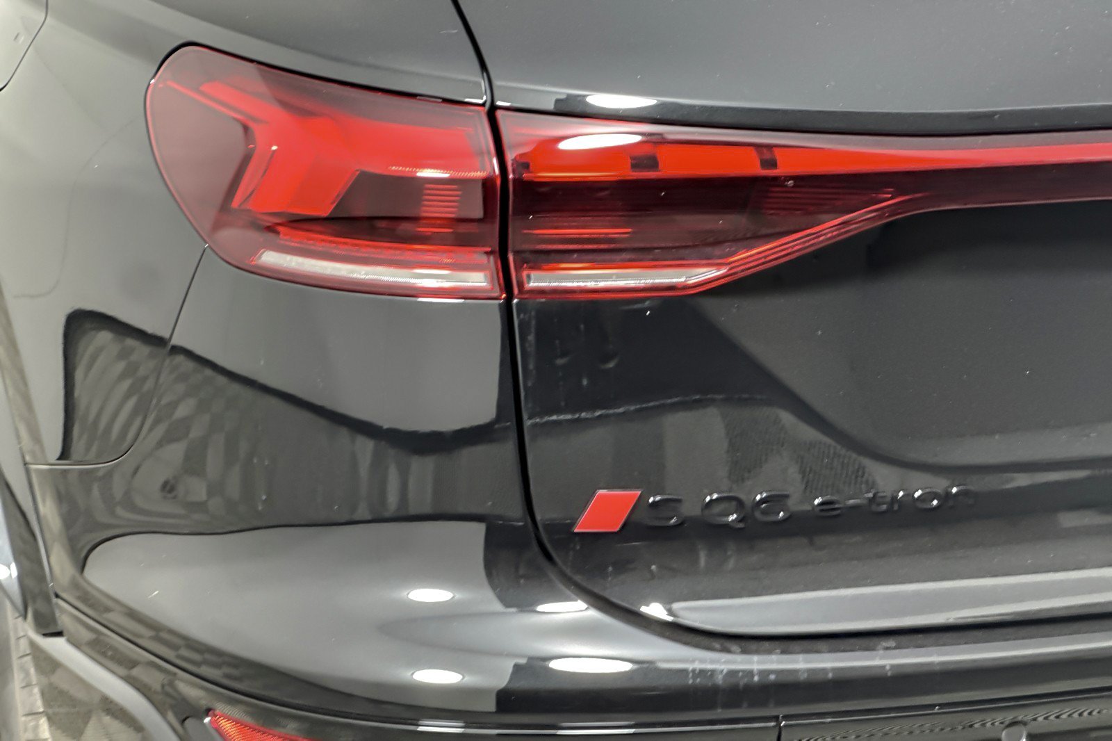 New 2027 Audi SQ6 e-tron Premium Plus AWD/4WD image 27