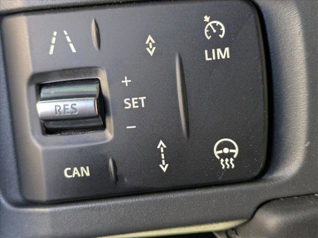 Used 2025 Land Rover Defender 110 S image 10