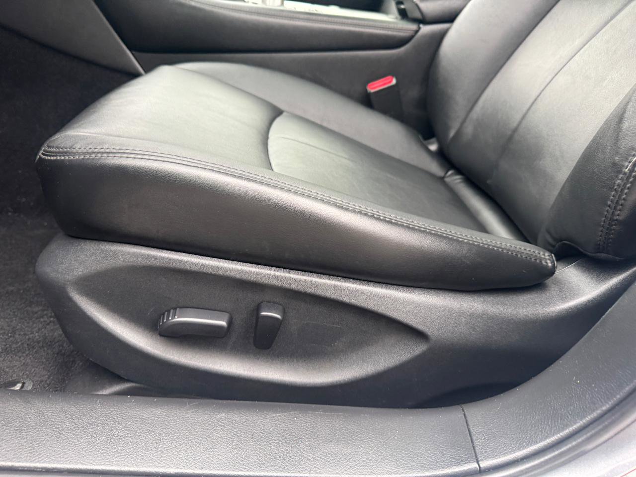 Used 2016 INFINITI Q50 Premium RWD image 26