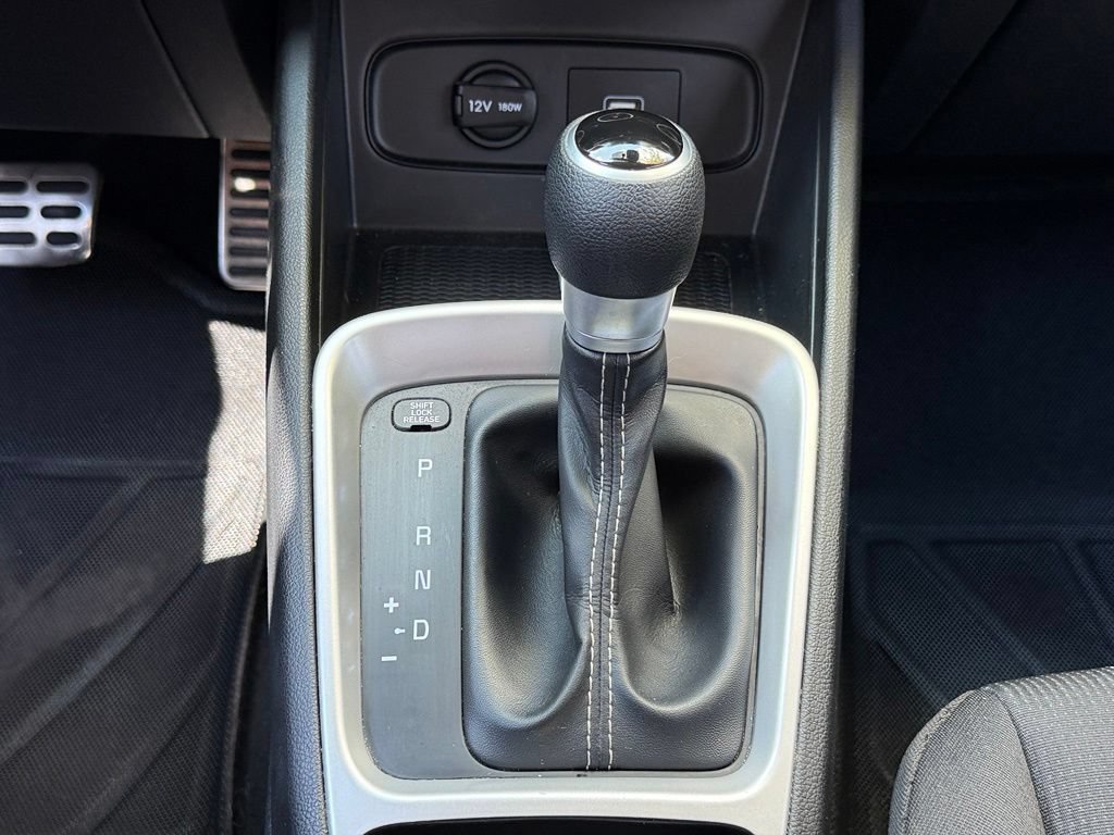 Used 2020 Hyundai Venue SE FWD image 17