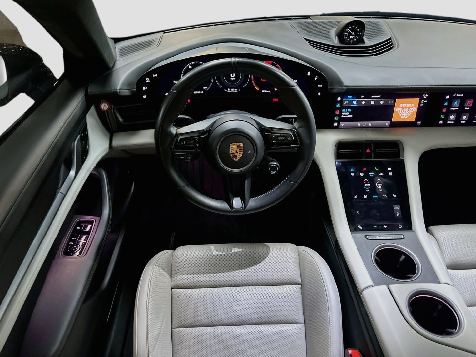 Used 2020 Porsche Taycan Turbo AWD/4WD image 25