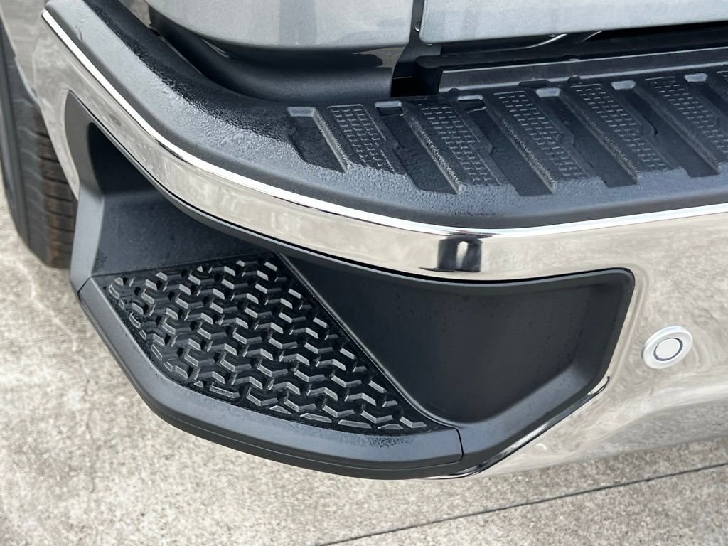 New 2026 Chevrolet Silverado 1500 LTZ image 18