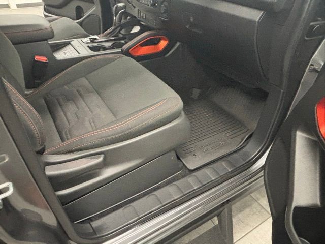 Used 2023 Nissan Frontier PRO-4X w/ Pro Convenience Package AWD/4WD image 33