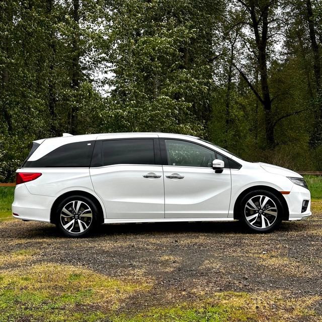 Used 2020 Honda Odyssey Elite image 2