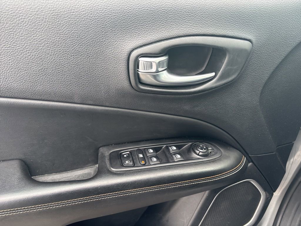 Certified 2021 Jeep Compass Latitude image 26