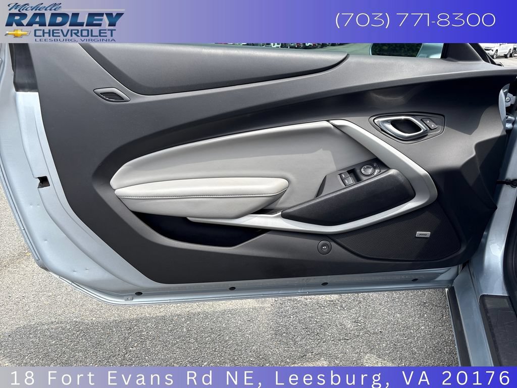 Used 2018 Chevrolet Camaro LT w/ Technology Package RWD image 12