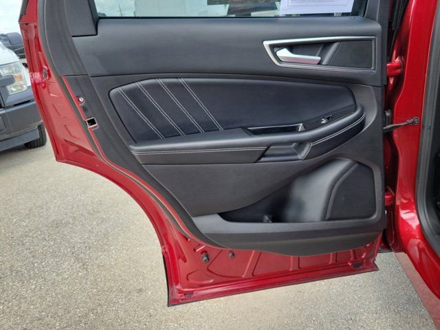 Used 2016 Ford Edge Sport w/ Equipment Group 401A AWD/4WD image 15