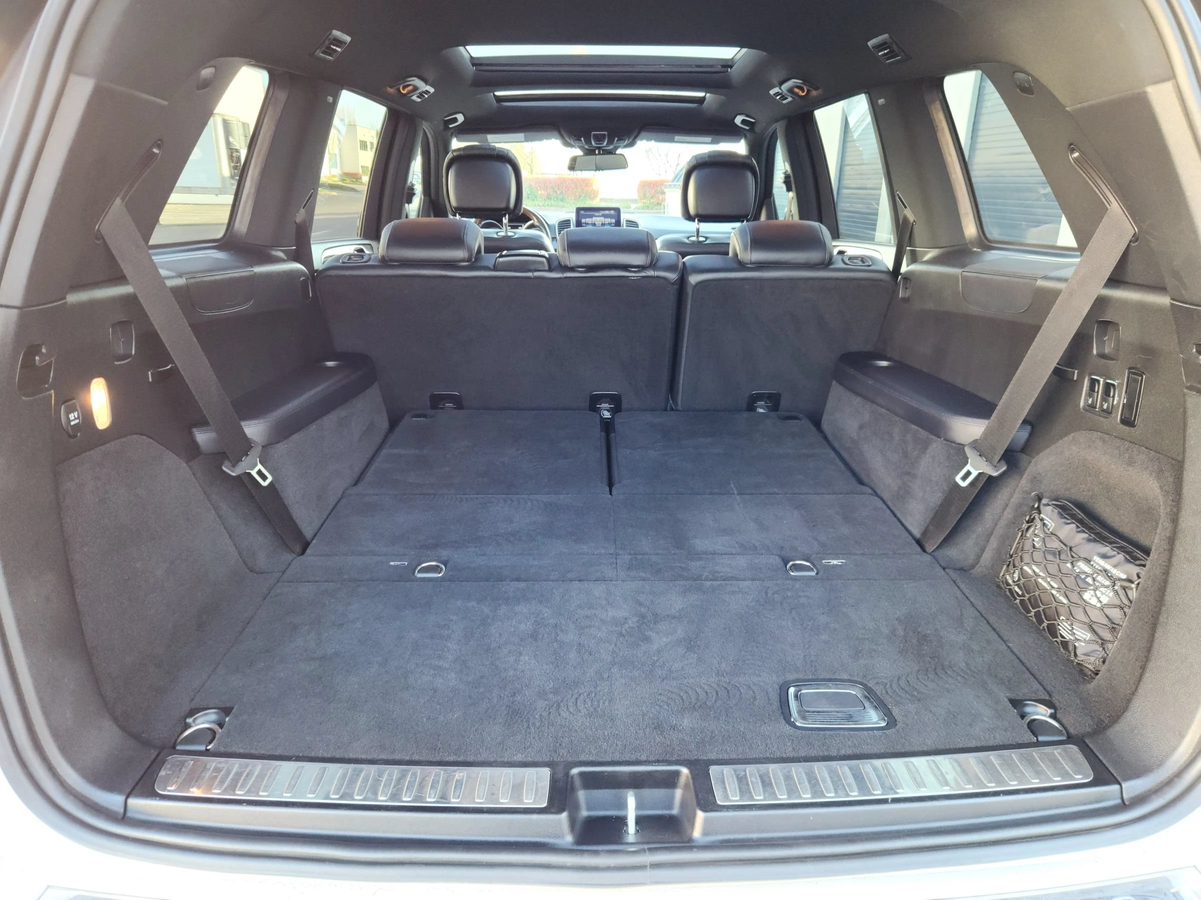 Used 2018 Mercedes-Benz GLS 550 4MATIC image 24