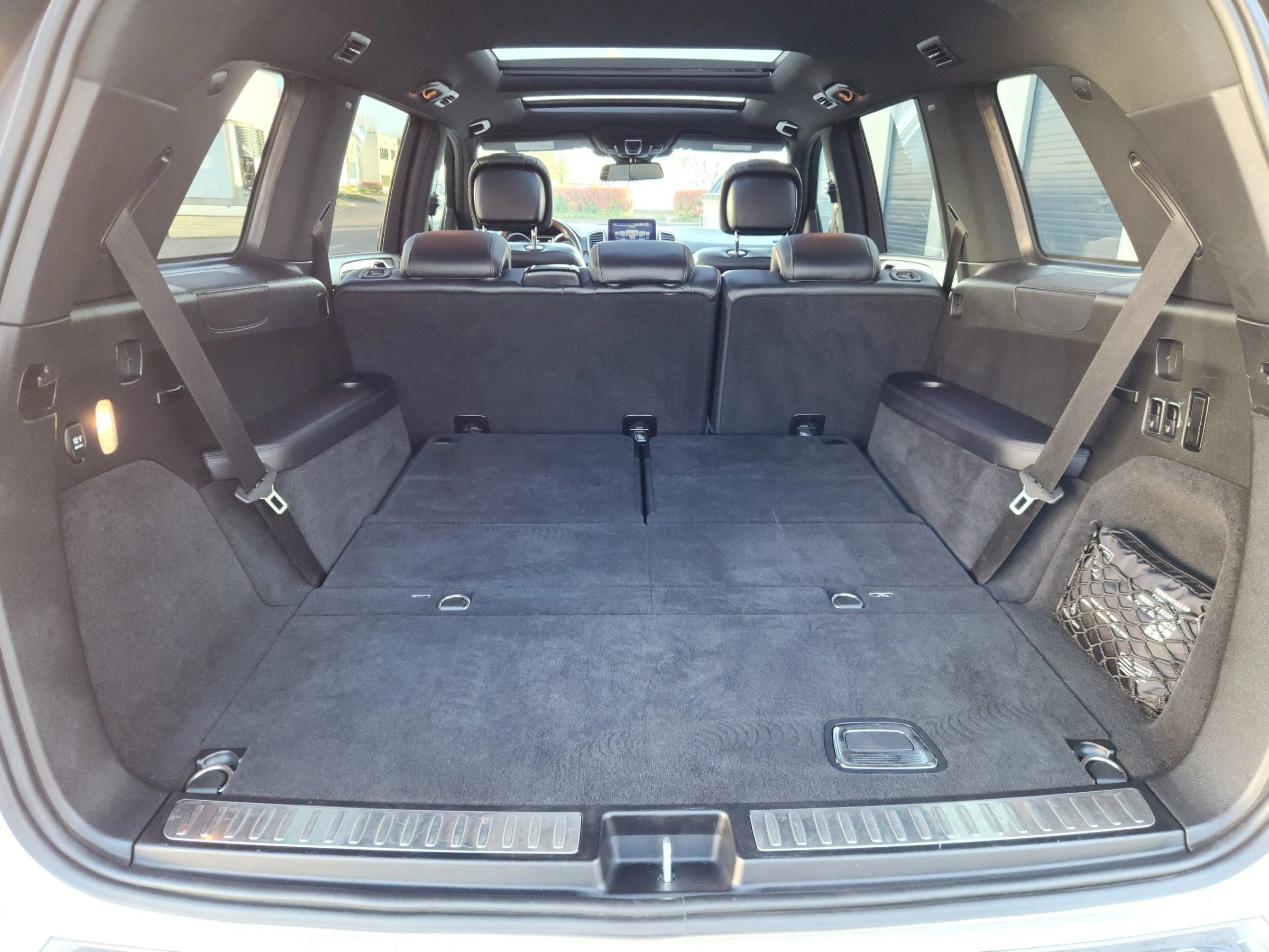 Used 2018 Mercedes-Benz GLS 550 GLS 550 4MATIC Sport Utility 4 w/ Driver Assistance Package image 24