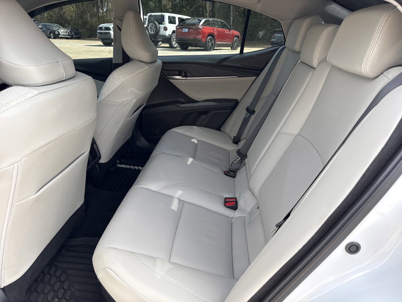 Used 2026 Toyota Camry XLE w/ Premium Plus Package image 14