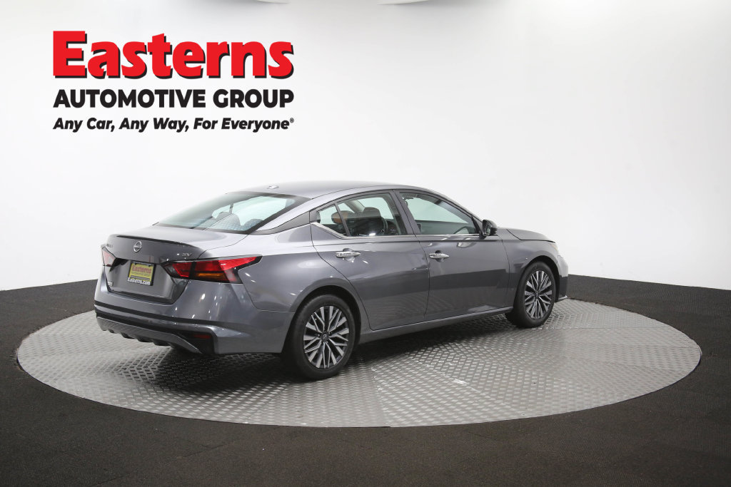 Used 2024 Nissan Altima 2.5 SV FWD image 44