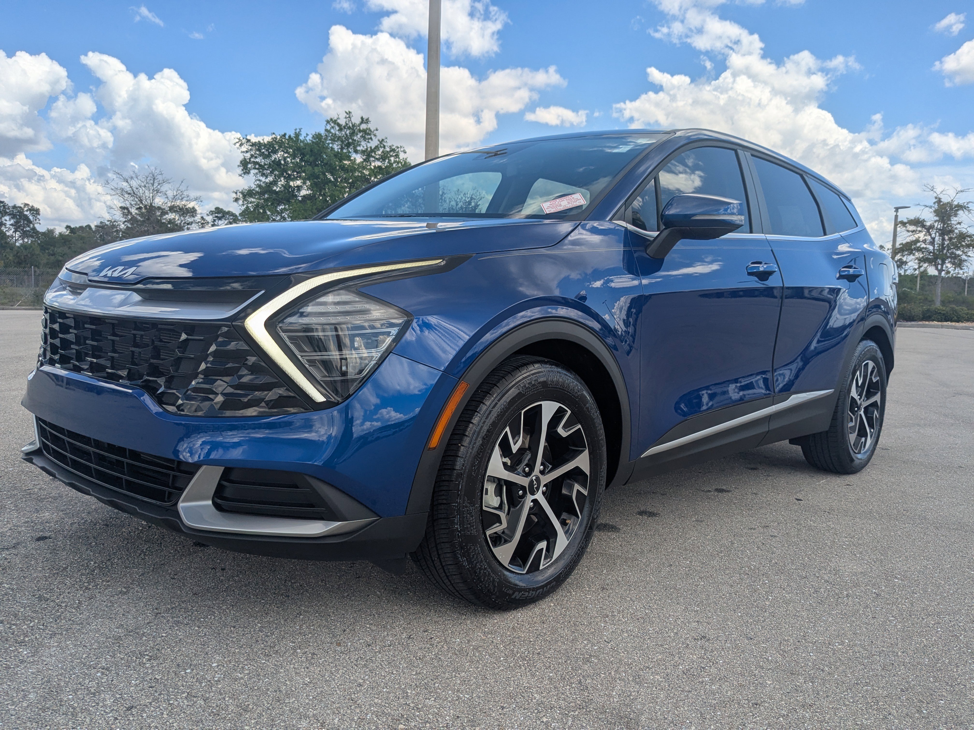Certified 2024 Kia Sportage EX image 9