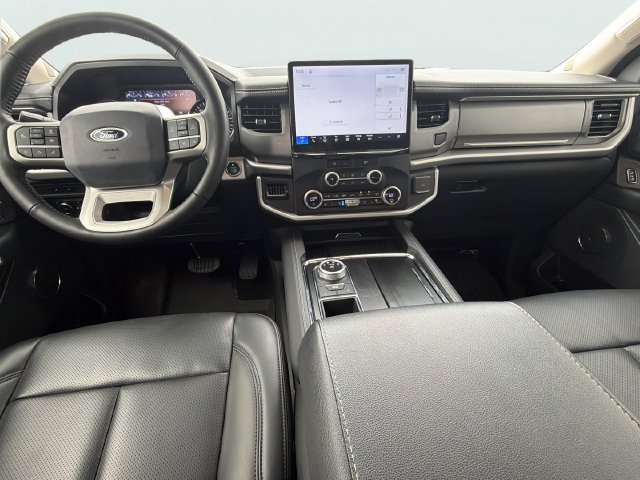 Used 2024 Ford Expedition XLT RWD image 19