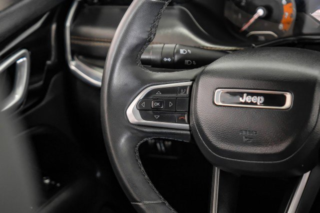 Used 2023 Jeep Compass Limited image 15