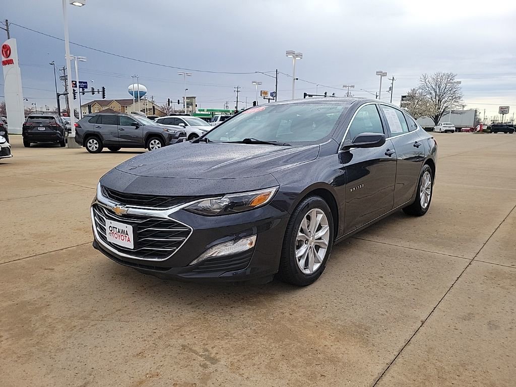 Used 2023 Chevrolet Malibu LT FWD image 2