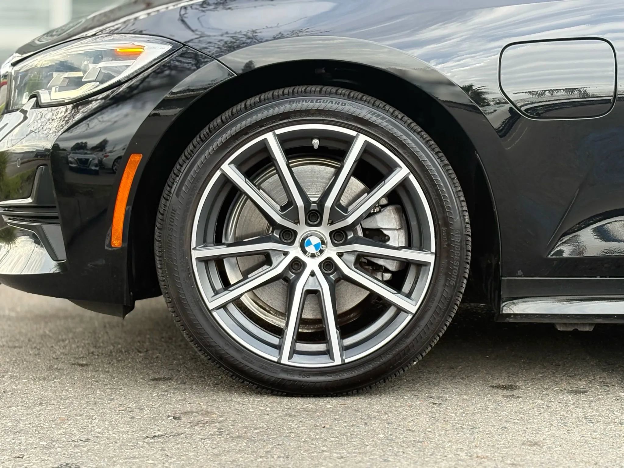 Used 2021 BMW 330e w/ Convenience Package image 29