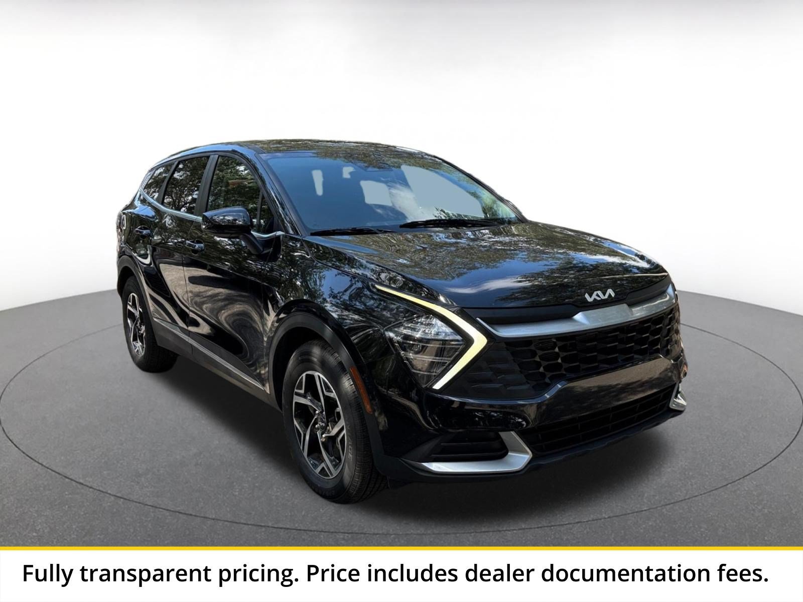 Used 2025 Kia Sportage LX FWD image 1