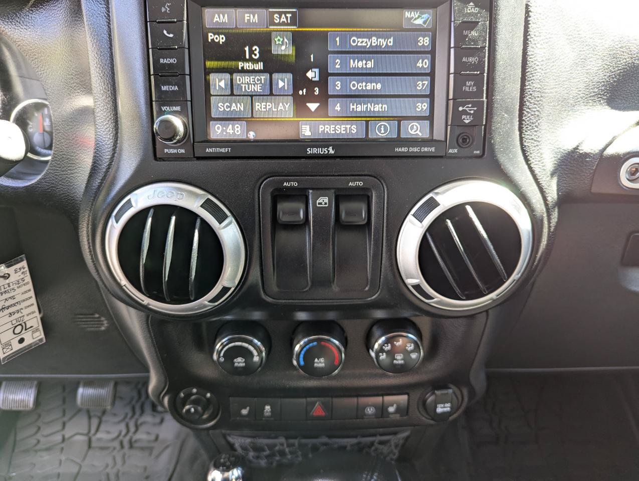 Used 2017 Jeep Wrangler Rubicon AWD/4WD image 23