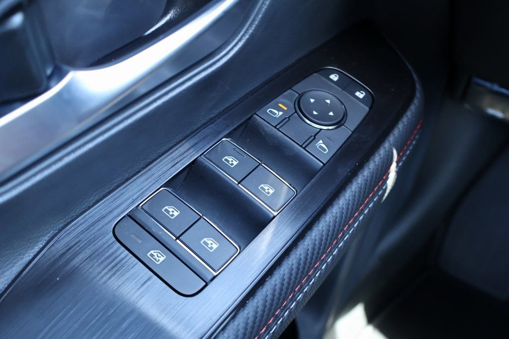 New 2026 Nissan Kicks SR image 14