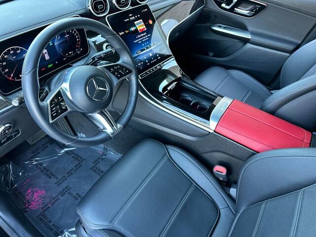 Used 2025 Mercedes-Benz GLC 350e 4MATIC image 10