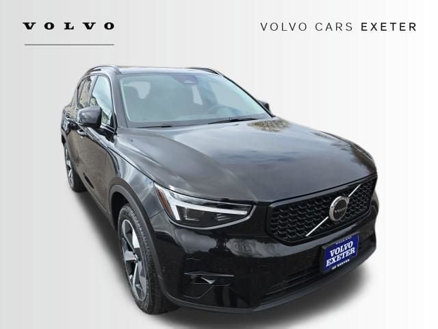New 2026 Volvo XC40 B5 Plus AWD/4WD image 1