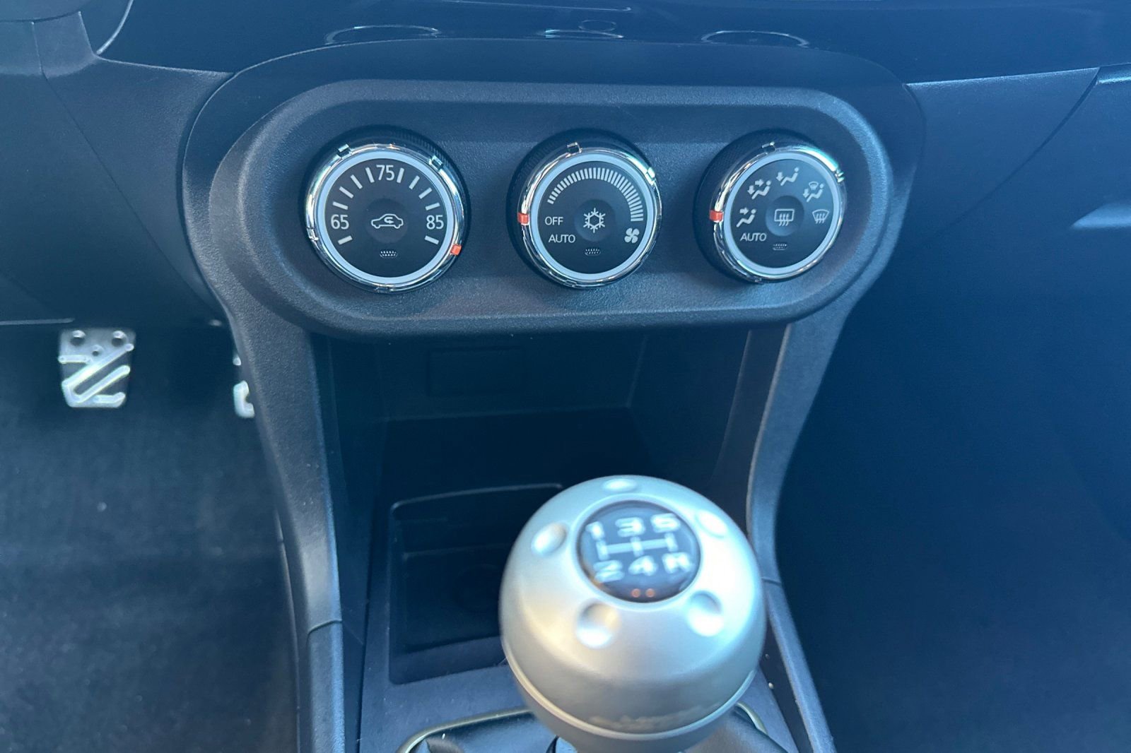 Used 2015 Mitsubishi Lancer Evolution GSR image 21