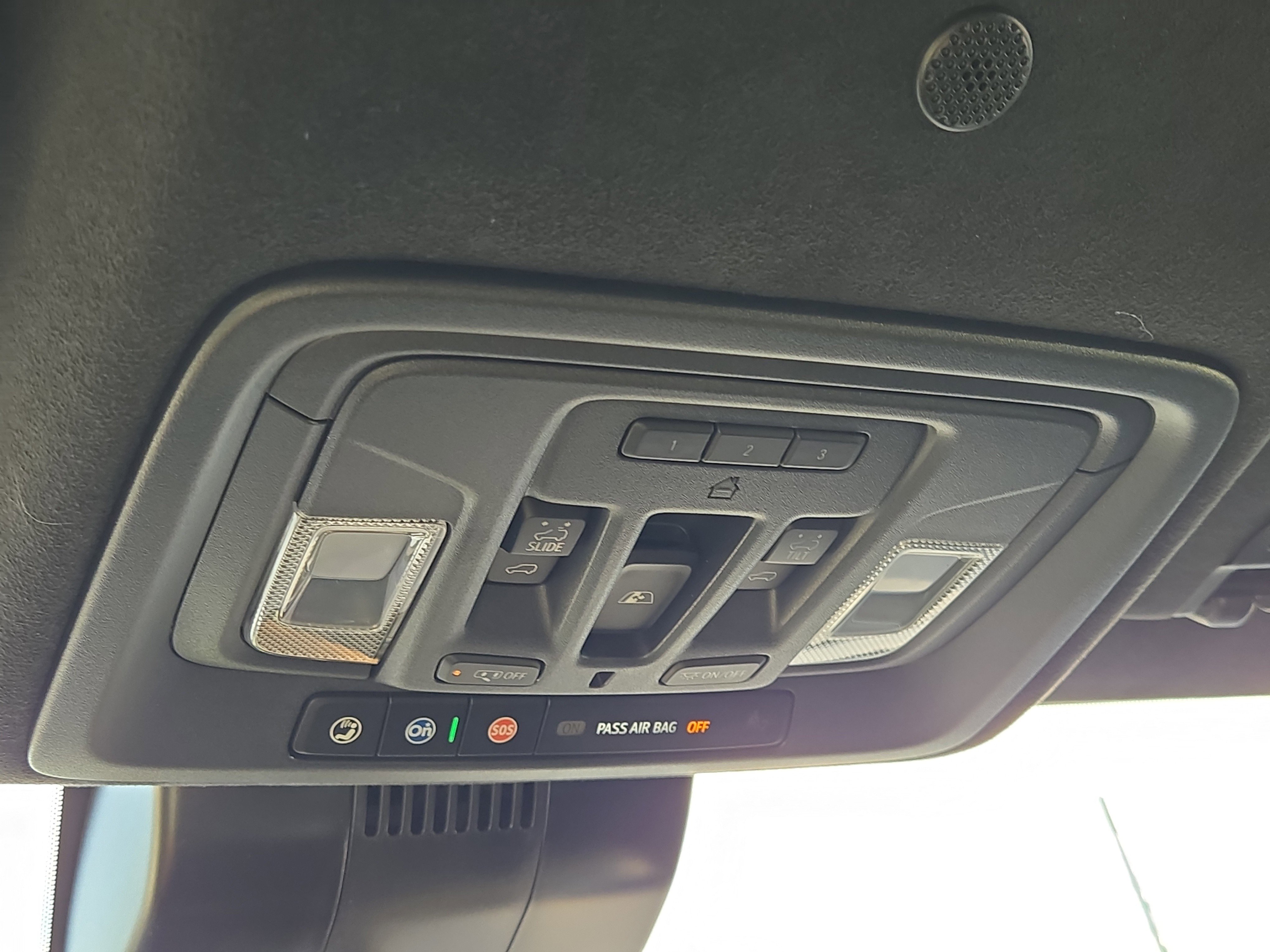 Used 2024 GMC Sierra 2500 AT4X image 36