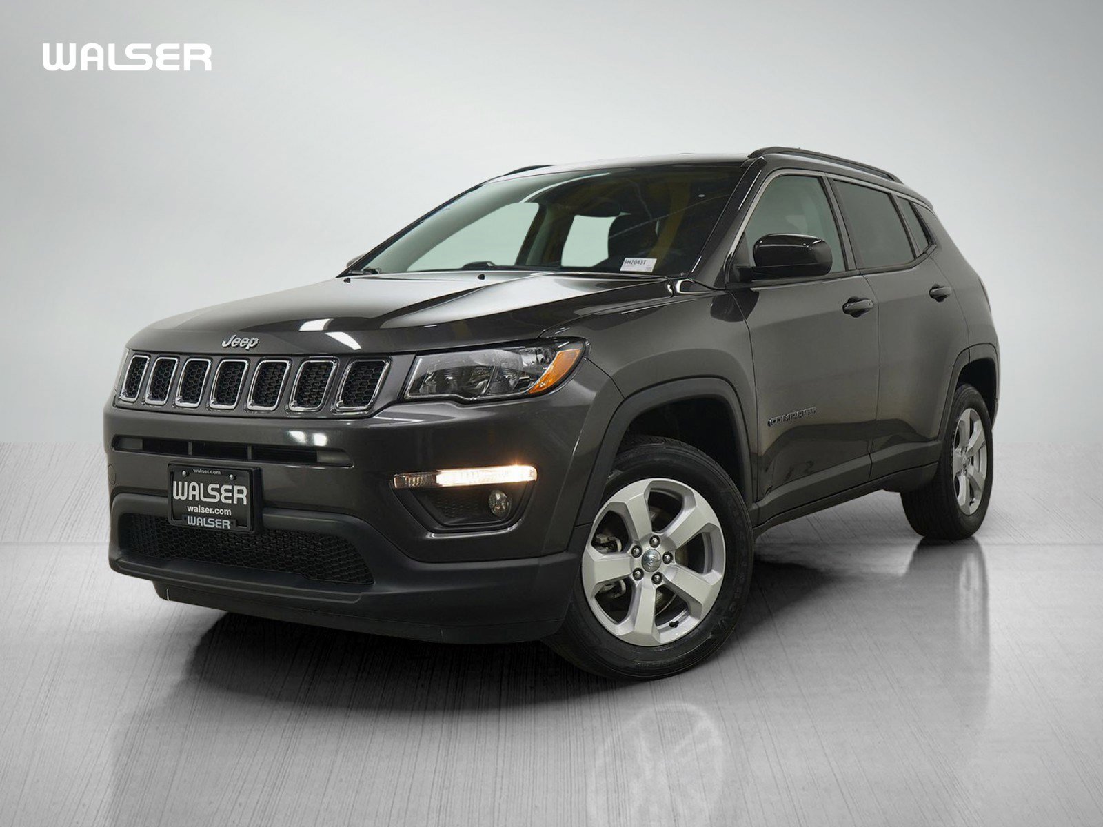 Used 2018 Jeep Compass Latitude w/ Popular Equipment Group image 1