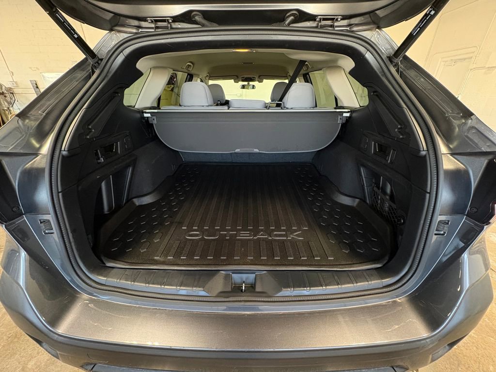 Used 2022 Subaru Outback Premium image 29