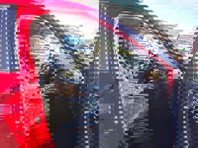 Used 2022 Ford Explorer XLT w/ Equipment Group 202A image 16