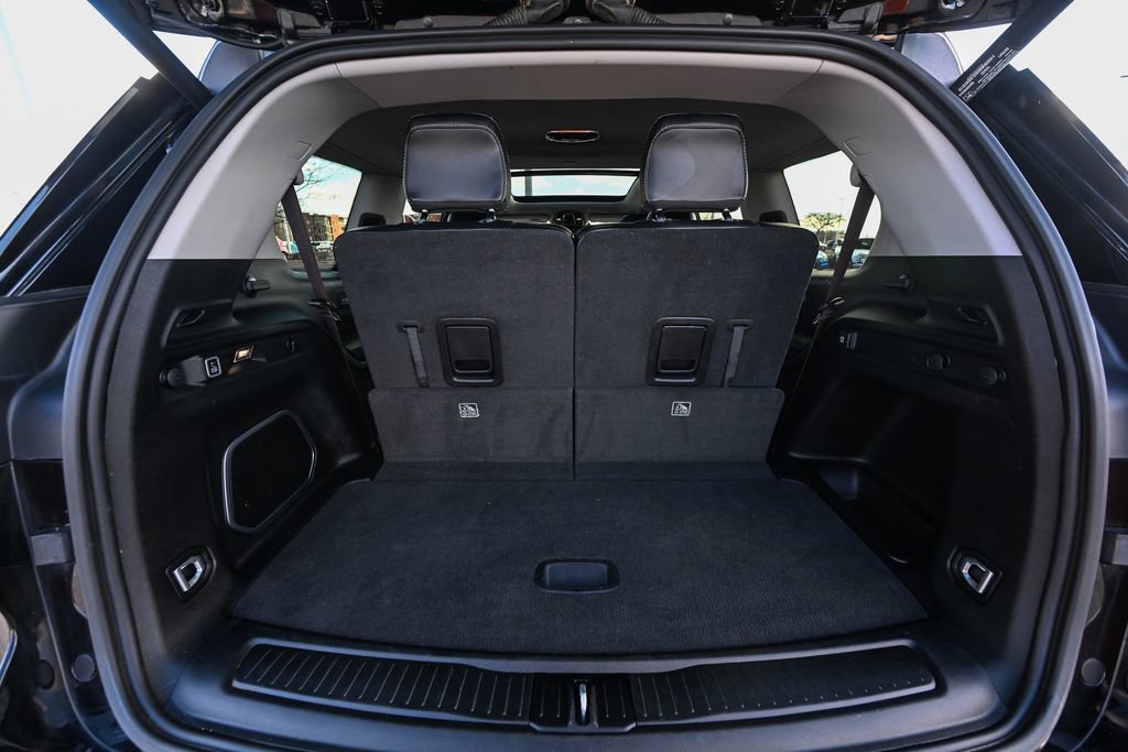 Used 2022 Jeep Grand Cherokee L Limited w/ Luxury Tech Group II image 16